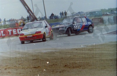 12. W.Białka - Ford Fiesta XR2i, Jakub Iwanek - Peugeot 205 GTi   (To zdjęcie w pełnej rozdzielczości możesz kupić na www.kwa-kwa.pl )