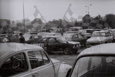 5. Mazda 1300 coupe.  (To zdjęcie w pełnej rozdzielczości możesz kupić na www.kwa-kwa.pl )