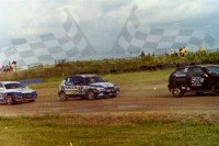 80. J.Stawiński - Suzuki Swift i Jakub Iwanek - Peugeot 106 XSi  (To zdjęcie w pełnej rozdzielczości możesz kupić na www.kwa-kwa.pl )