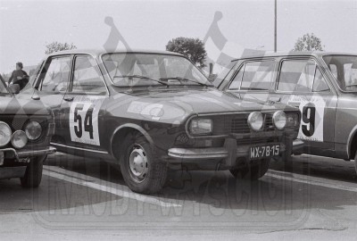 Jacek Kotowski i Krzysztof Burzyński - Renault 12 TL. To zdjęcie w pełnej rozdzielczości możesz kupić na http://kwa-kwa.pl