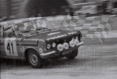 14. Robert Mucha i Ryszard Żyszkowski - Polski Fiat 125p.  (To zdjęcie w pełnej rozdzielczości możesz kupić na www.kwa-kwa.pl )