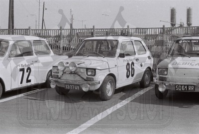 Nr.86.Krzysztof Winkowski i Krzysztof Szymczak - Polski Fiat 126p. To zdjęcie w pełnej rozdzielczości możesz kupić na http://kwa-kwa.pl