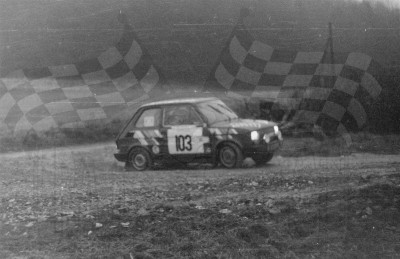 61. Mariusz Ficoń i J.Mleczko - Polski Fiat 126p.   (To zdjęcie w pełnej rozdzielczości możesz kupić na www.kwa-kwa.pl )