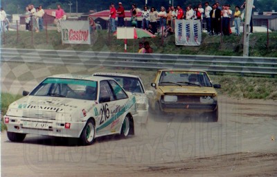 16. Nr.216. Krzysztof Szeszko i Tomasz Cichocki - Toyoty Corolle,Krzysztof Godwod - Polonez 1600.