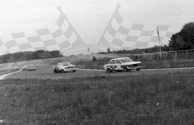 57. Nr.10.Piotr Skoczyński - Polski Fiat 125p, nr.52. Andrzej Klejna - Opel Kadett GTE.   (To zdjęcie w pełnej rozdzielczości możesz kupić na www.kwa-kwa.pl )