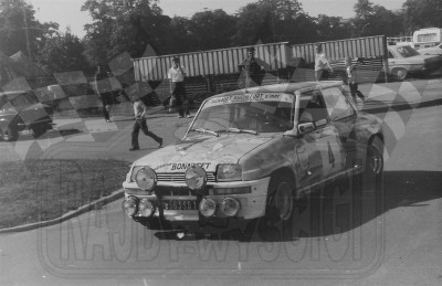 19. J.J.Texier i Luc Traweleau - Renault 5 Turbo  (To zdjęcie w pełnej rozdzielczości możesz kupić na www.kwa-kwa.pl )
