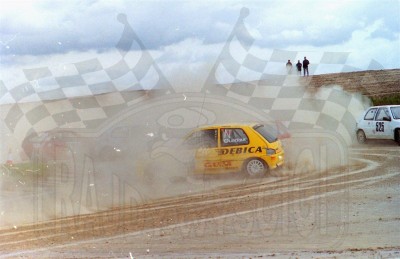 74. Tomasz Oleksiak - Peugeot 106 XSi, M.Szewczyk - Suzuki Swift   (To zdjęcie w pełnej rozdzielczości możesz kupić na www.kwa-kwa.pl )