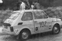 4. Tomasz Jaskłowski i Janusz Kwietniewski - Polski Fiat 126p  (To zdjęcie w pełnej rozdzielczości możesz kupić na www.kwa-kwa.pl )