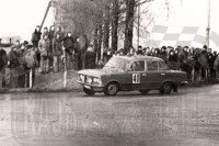 Jerzy Lipiński i Janusz Siniarski - Polski Fiat 125p 1500. To zdjęcie w pełnej rozdzielczości możesz kupić na http://kwa-kwa.pl