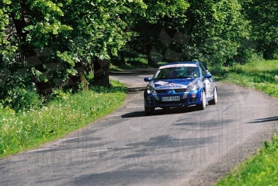 22. Stefan Karnabal i Tomasz Pędzikiewicz - Renault Clio  (To zdjęcie w pełnej rozdzielczości możesz kupić na www.kwa-kwa.pl )