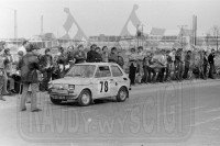 Henryk Pinis i Ireneusz Kijas - Polski Fiat 126p. To zdjęcie w pełnej rozdzielczości możesz kupić na http://kwa-kwa.pl