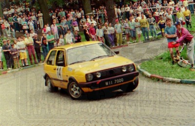 56. Włodzimierz Skrodzki i Jolanta Cieślak - VW Golf GTi 16V.   (To zdjęcie w pełnej rozdzielczości możesz kupić na www.kwa-kwa.pl )