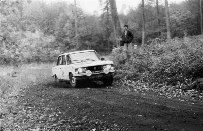 94. Janusz Makówka i Marek Leśniak - FSO 1500.   (To zdjęcie w pełnej rozdzielczości możesz kupić na www.kwa-kwa.pl )