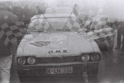 Ford Capri RS jako samochód ratunkowy. To zdjęcie w pełnej rozdzielczości możesz kupić na http://kwa-kwa.pl