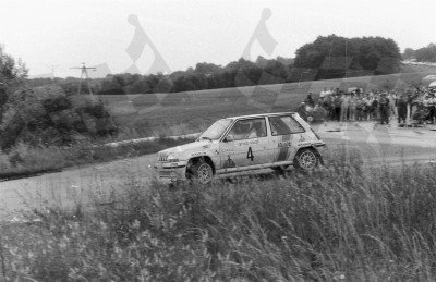 4. Bronislaw Kuzmic i Banic Janez - Renault 5 GT Turbo.   (To zdjęcie w pełnej rozdzielczości możesz kupić na www.kwa-kwa.pl )