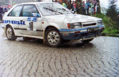 61. Romuald Chałas i Janusz Siniarski - Mazda 323 Turbo 4wd.   (To zdjęcie w pełnej rozdzielczości możesz kupić na www.kwa-kwa.pl )