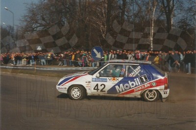 57. Cezary Zaleski i Krzysztof Rzucidło - Skoda Favorit 136 L.   (To zdjęcie w pełnej rozdzielczości możesz kupić na www.kwa-kwa.pl )