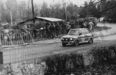 64. A.Konarzewski i C.Trzeszczkowski - Polski Fiat 126p  (To zdjęcie w pełnej rozdzielczości możesz kupić na www.kwa-kwa.pl )