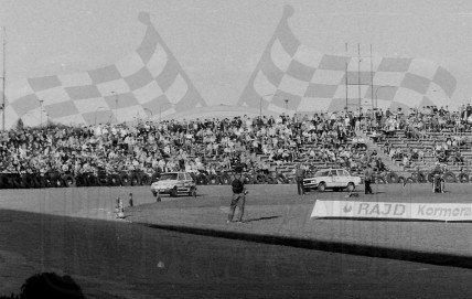 4. Nr.66.Robert Herba i Andrzej Terej - Polski Fiat 126p, nr.63.Michał Gąsiewicz i M.Świątkowski - FSO 1500.   (To zdjęcie w pełnej rozdzielczości możesz kupić na www.kwa-kwa.pl )