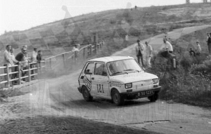 92. Mariusz Ficoń i P.Goworowski - Polski Fiat 126p.   (To zdjęcie w pełnej rozdzielczości możesz kupić na www.kwa-kwa.pl )