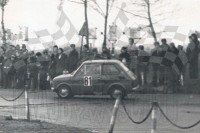 Michał Pinis i Michał Stan - Polski Fiat 126p. To zdjęcie w pełnej rozdzielczości możesz kupić na http://kwa-kwa.pl