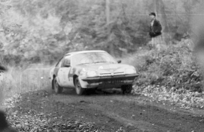 85. Wiesław Stec i Jerzy Bigos - Opel Manta E.   (To zdjęcie w pełnej rozdzielczości możesz kupić na www.kwa-kwa.pl )