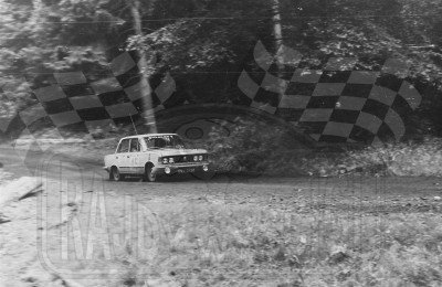 146. Andrzej Radecki i W.Bidziński - Polski Fiat 125p  (To zdjęcie w pełnej rozdzielczości możesz kupić na www.kwa-kwa.pl )