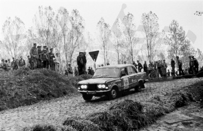 134. Andrzej Chojnacki i Mirosław Wdzięczkowski - FSO 1500.   (To zdjęcie w pełnej rozdzielczości możesz kupić na www.kwa-kwa.pl )