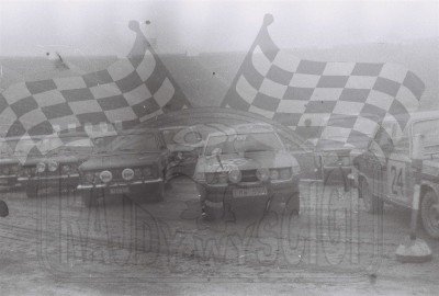 Polskie Fiaty 125p i Toyota Celica B. Lundstroma. To zdjęcie w pełnej rozdzielczości możesz kupić na http://kwa-kwa.pl 