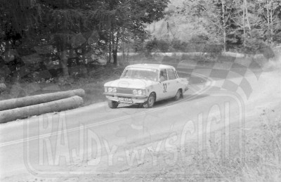 26. Krzysztof Winkowski i Mieczysław Sieczkowski - FSO 1500.   (To zdjęcie w pełnej rozdzielczości możesz kupić na www.kwa-kwa.pl )