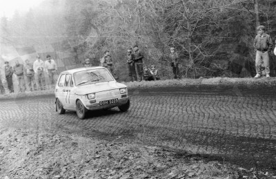 51. Andrzej Szyjkowski i P.Aleksandrowicz - Polski Fiat 126p.   (To zdjęcie w pełnej rozdzielczości możesz kupić na www.kwa-kwa.pl )