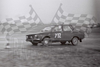 52. Jacek Kotowski - Renault 12 TL  (To zdjęcie w pełnej rozdzielczości możesz kupić na www.kwa-kwa.pl )