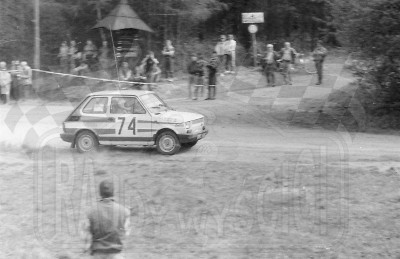 38. Robert Herba i Tomasz Ryborz - Fiat 126 Bis.   (To zdjęcie w pełnej rozdzielczości możesz kupić na www.kwa-kwa.pl )