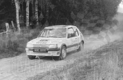 63. Robert Kępka i W.Kruzel - Peugeot 205 GTi.   (To zdjęcie w pełnej rozdzielczości możesz kupić na www.kwa-kwa.pl )