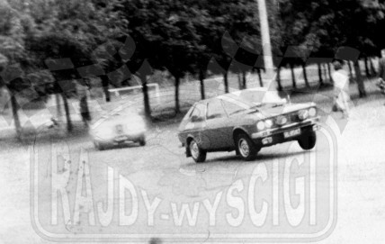 33. Grzegorz Cieplak - Fiat 128 Sport Coupe 3 porte  (To zdjęcie w pełnej rozdzielczości możesz kupić na www.kwa-kwa.pl )