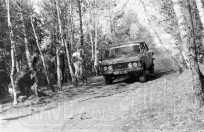 7. Marek Sadowski i Grzegorz Gac - FSO 1600.   (To zdjęcie w pełnej rozdzielczości możesz kupić na www.kwa-kwa.pl )