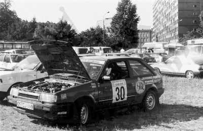 17. Willi Duvel i Harald Brock - Mazda 323 Turbo 4wd.   (To zdjęcie w pełnej rozdzielczości możesz kupić na www.kwa-kwa.pl )