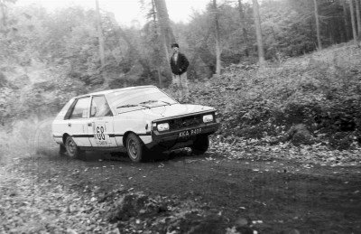 82. Tomasz Stawowczyk i Witold Stawowczyk - Polonez 1500.   (To zdjęcie w pełnej rozdzielczości możesz kupić na www.kwa-kwa.pl )