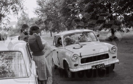 5. Piotr Wiencek i Mirosław Danek - Trabant 601.  (To zdjęcie w pełnej rozdzielczości możesz kupić na www.kwa-kwa.pl )