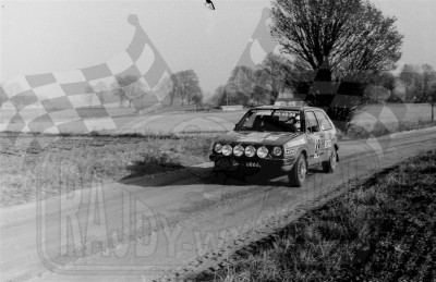 124. Lesław Orski i Lech Wójcik - VW Golf GTi  (To zdjęcie w pełnej rozdzielczości możesz kupić na www.kwa-kwa.pl )