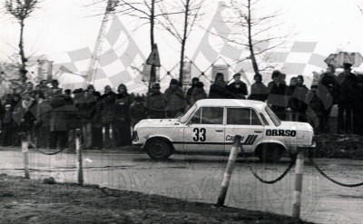 Ryszard Plucha i Henryk Krakowczyk - Polski Fiat 125p 1500. To zdjęcie w pełnej rozdzielczości możesz kupić na http://kwa-kwa.pl