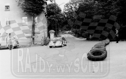 6. Antonio Zanini i Juan Petisco - Seat 131 Abarth  (To zdjęcie w pełnej rozdzielczości możesz kupić na www.kwa-kwa.pl )