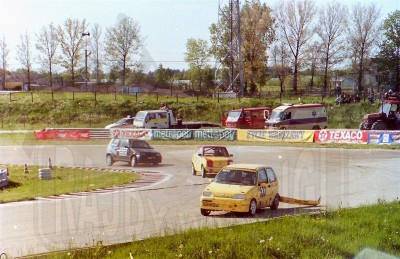 36. Arkadiusz Młotek - Fiat Cinquecento Sporting i Arkadiusz Leszek - Polski Fiat 126p  (To zdjęcie w pełnej rozdzielczości możesz kupić na www.kwa-kwa.pl )