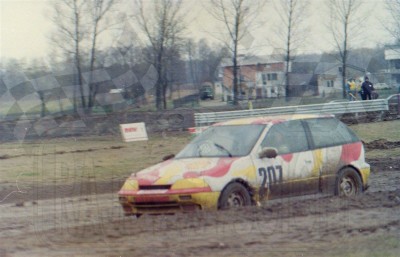 36. Bogusław Bach - Suzuki Swift GTi 16V   (To zdjęcie w pełnej rozdzielczości możesz kupić na www.kwa-kwa.pl )