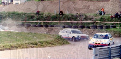 108. Jacek Ptaszek - Ford Sierra Cosworth, nr.10.Stanisław Ambroszkiewicz - Mazda 323 Turbo   (To zdjęcie w pełnej rozdzielczości możesz kupić na www.kwa-kwa.pl )