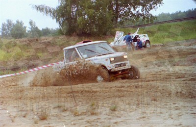 73. Jarosław Najwer i Tadeusz Rzepka - Isuzu Huzar 3500  (To zdjęcie w pełnej rozdzielczości możesz kupić na www.kwa-kwa.pl )