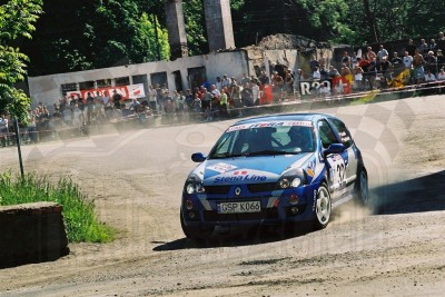 60. Stefan Karnabal i Tomasz Pędzikiewicz - Renault Clio  (To zdjęcie w pełnej rozdzielczości możesz kupić na www.kwa-kwa.pl )