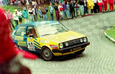 92. Lesław Orski i Tomasz Chmiel - VW Golf GTi 16V.   (To zdjęcie w pełnej rozdzielczości możesz kupić na www.kwa-kwa.pl )