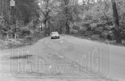 Tadeusz Dębowski i Włodzimierz Krzemiński - Renault 5 Alpine. To zdjęcie w pełnej rozdzielczości możesz kupić na http://kwa-kwa.pl