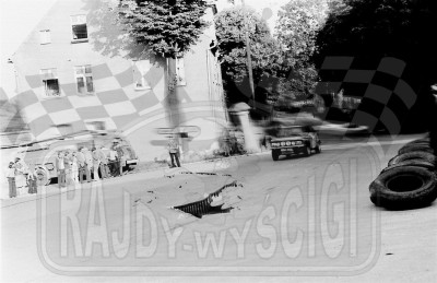 81. Wacław Janowski i W.Małachowski - Fiat 128 Sport  (To zdjęcie w pełnej rozdzielczości możesz kupić na www.kwa-kwa.pl )
